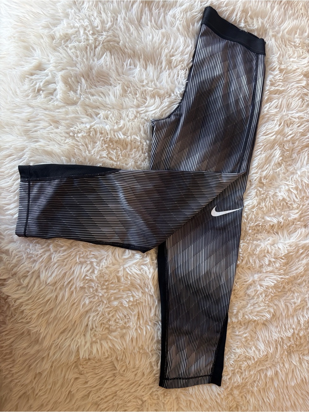 Nike White Dri-Fit leggings with Black Logo and Trim - Picture 3 of 4
